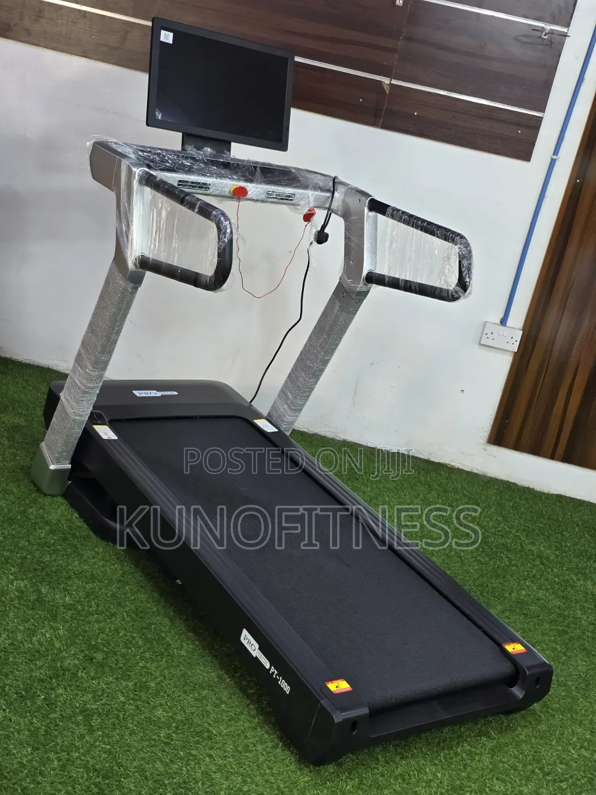 5HP Auto Incline Decline Treadmill 21.5" Screen 150kg
