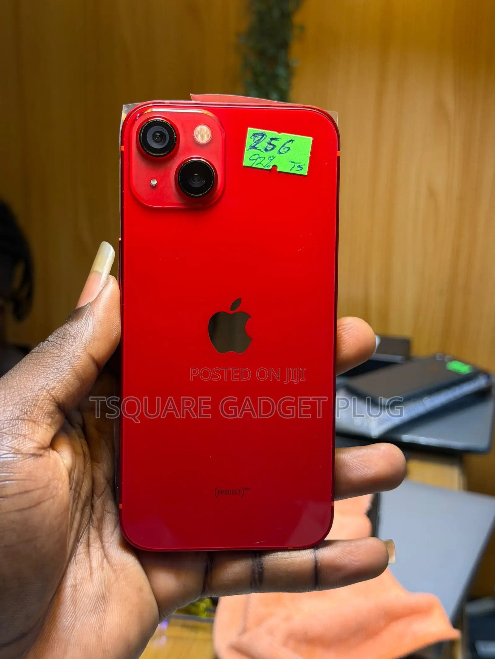 Apple iPhone 13 256 GB Red
