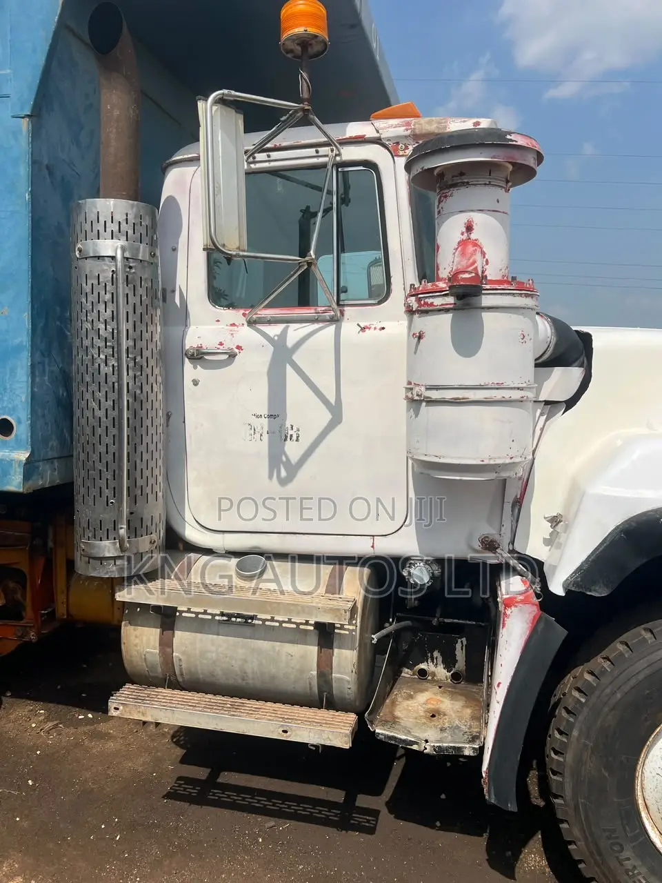 Mack Rd 12tyre
