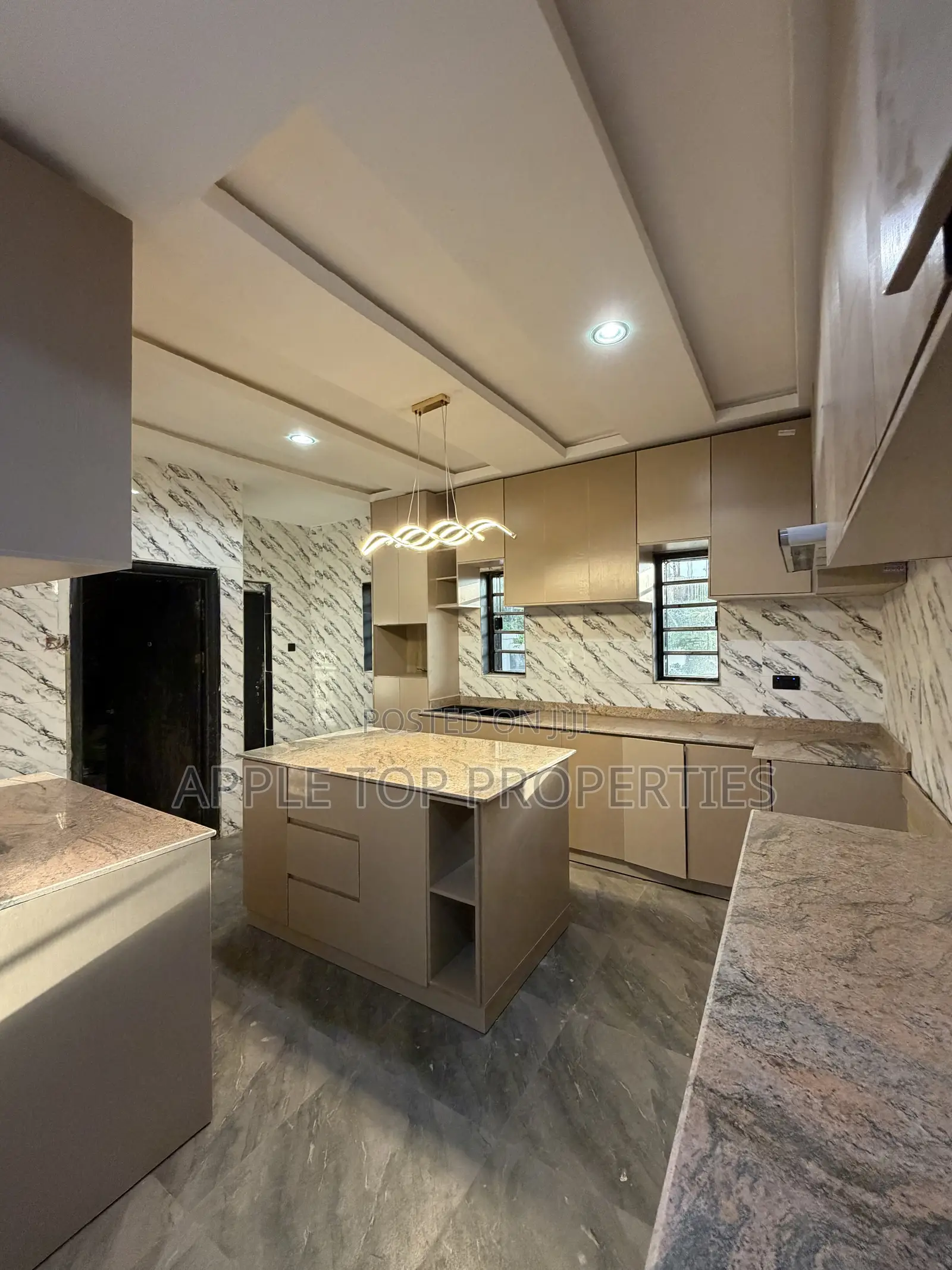5bdrm Bungalow in Centenary City, Enugu for sale
