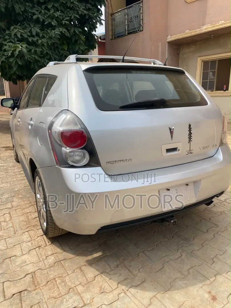 Pontiac Vibe 2.4 4WD 2010 Silver