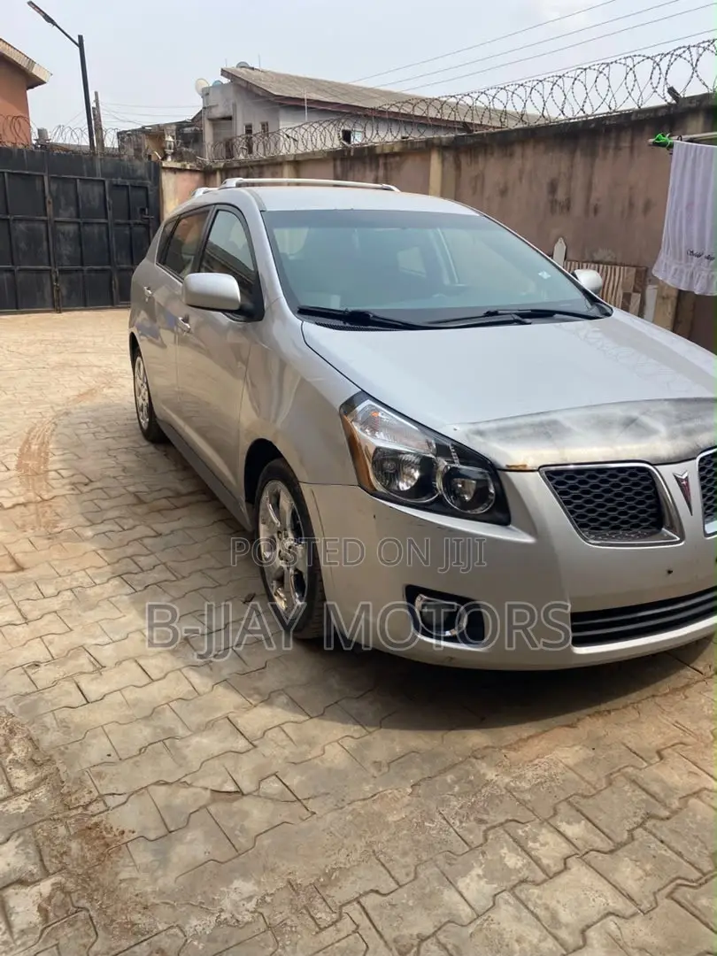Pontiac Vibe 2.4 4WD 2010 Silver