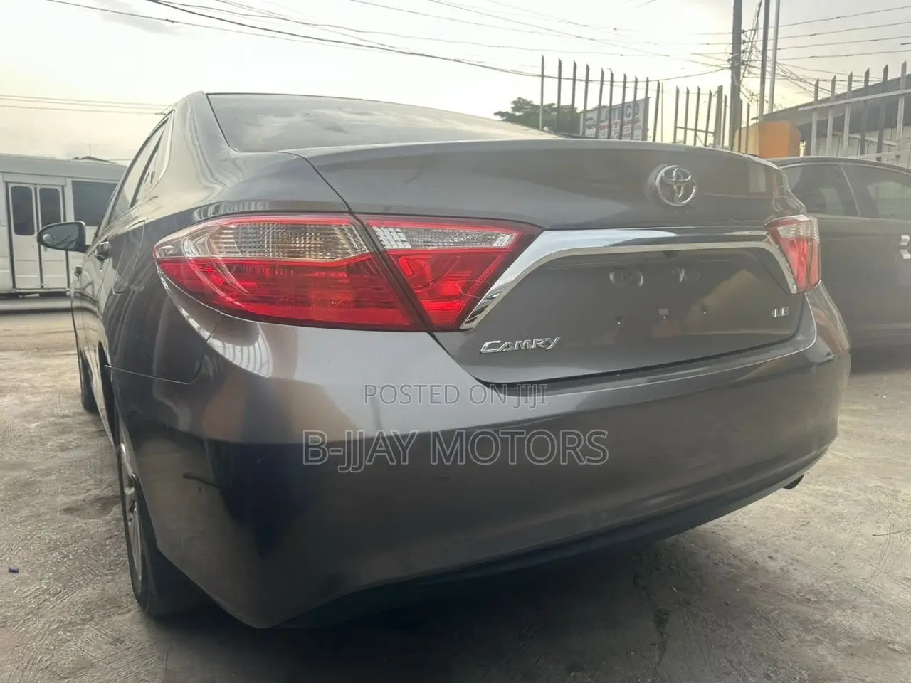 Toyota Camry LE 4dr Sedan (2.5L 4cyl 6A) 2016 Gray