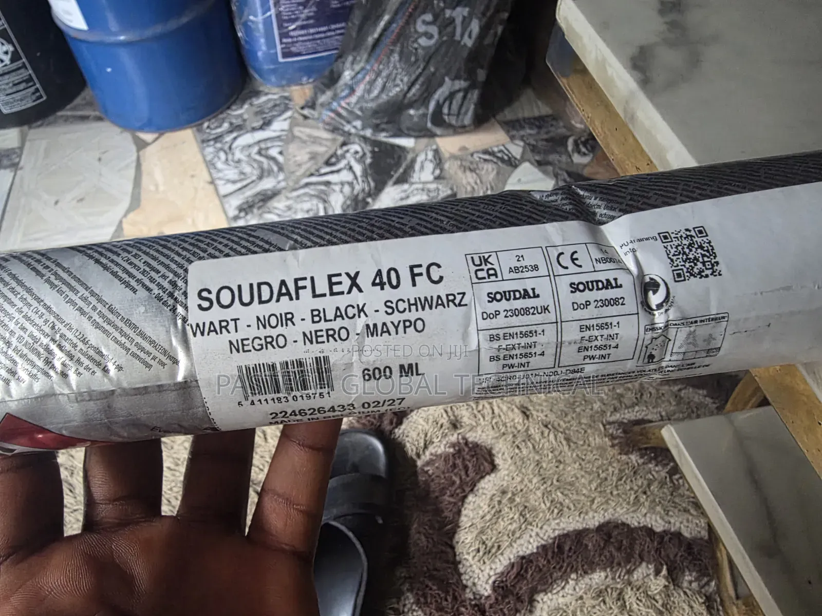 SoudaFlex 40FC BLACK - 600ml Sausage