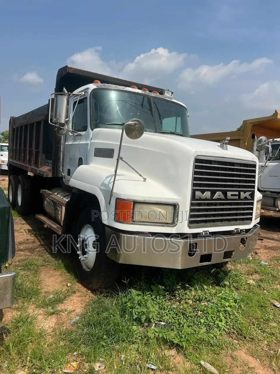 Mack CH White