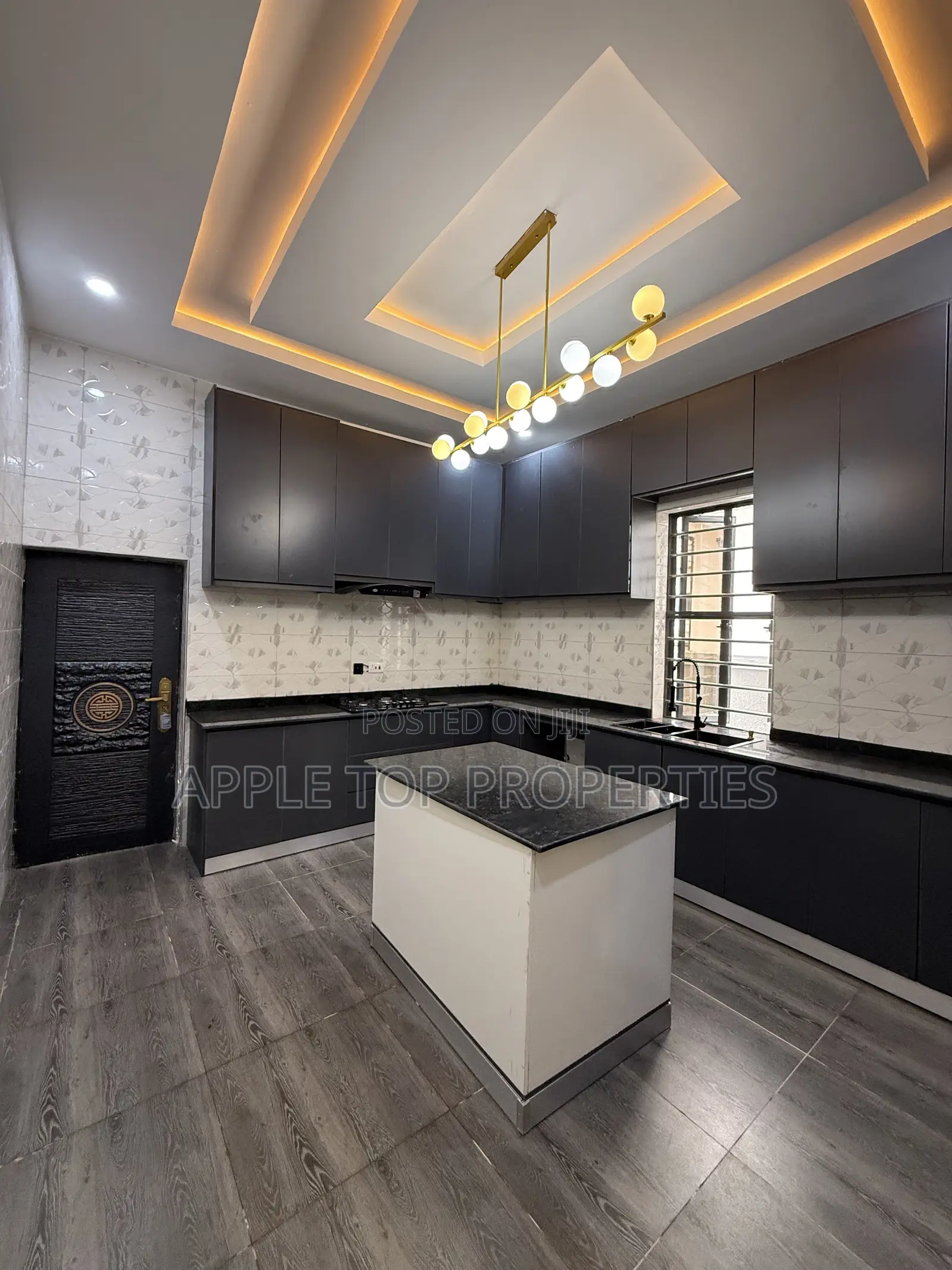 4bdrm Duplex in Wtc Estate, Enugu for sale