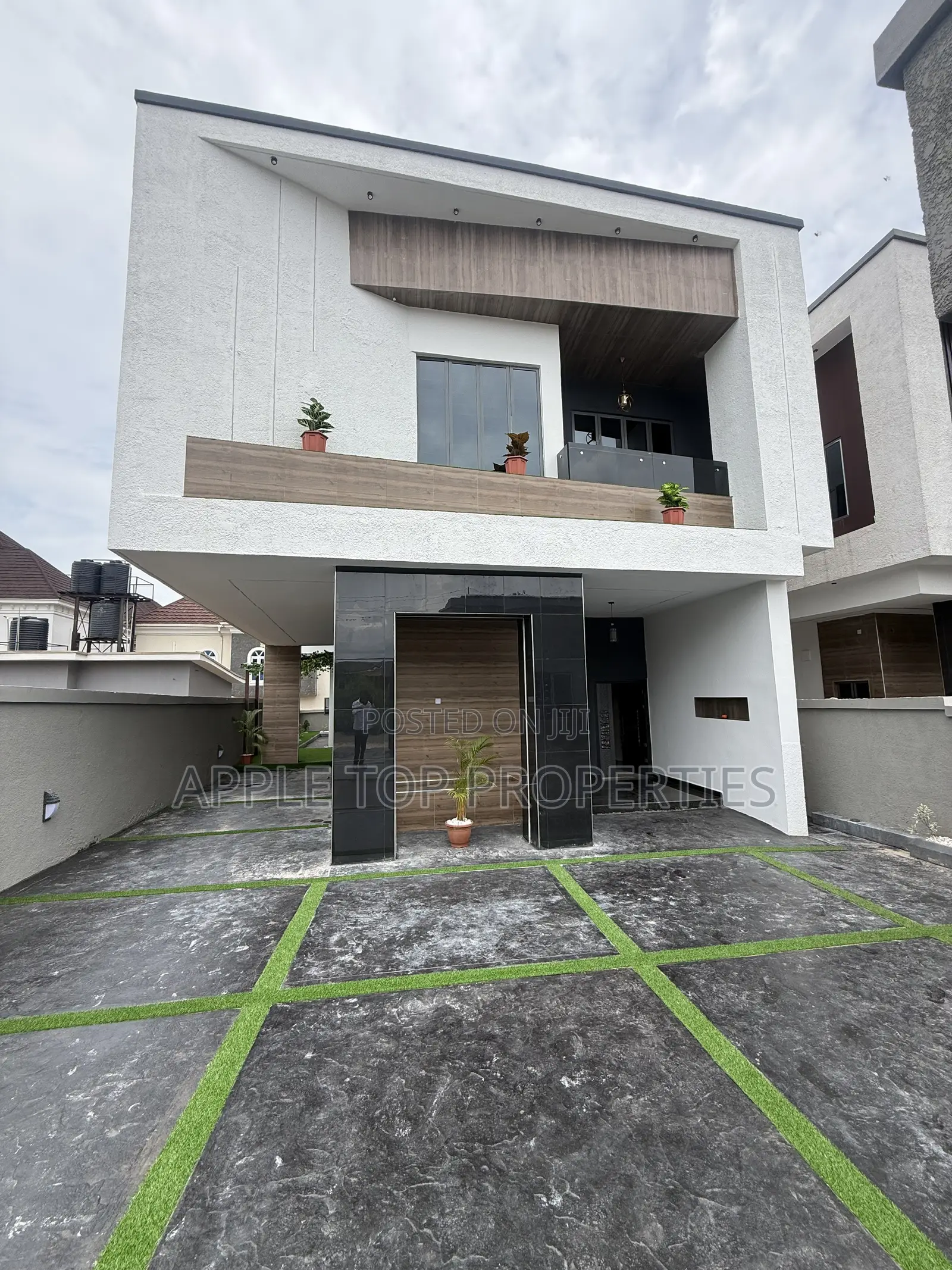4bdrm Duplex in Wtc Estate, Enugu for sale