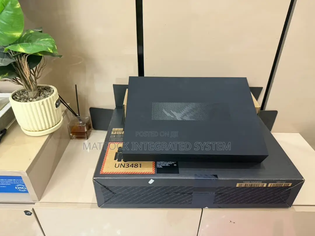 Laptop Asus ROG Zephyrus G14 16GB AMD Ryzen 9 SSD 1T