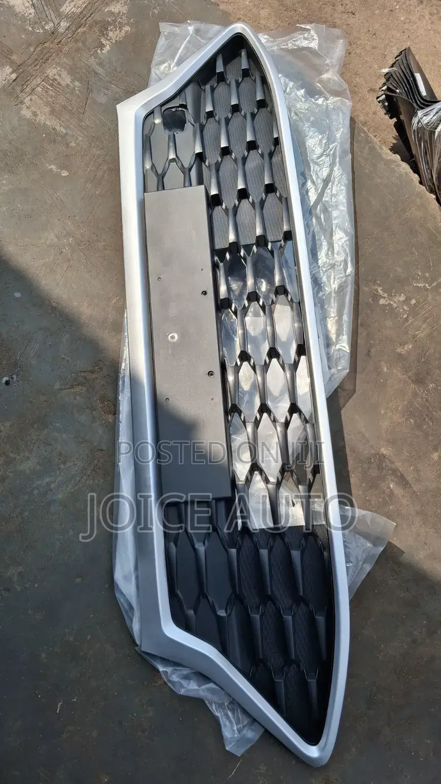 Front Bumper and Grille I10 2021/2022