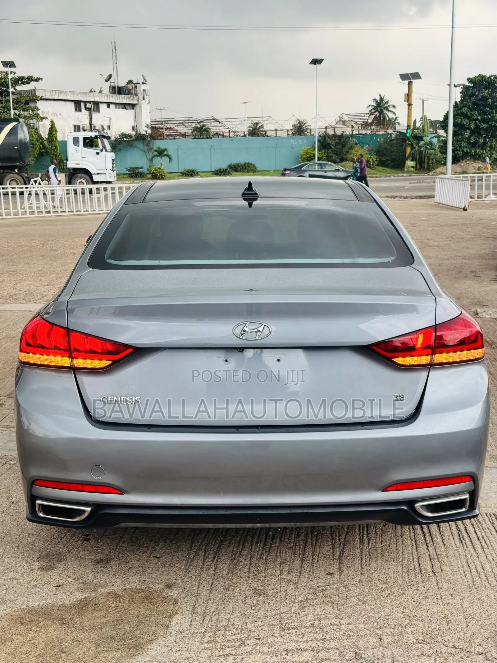 Genesis G90 2015 Gray