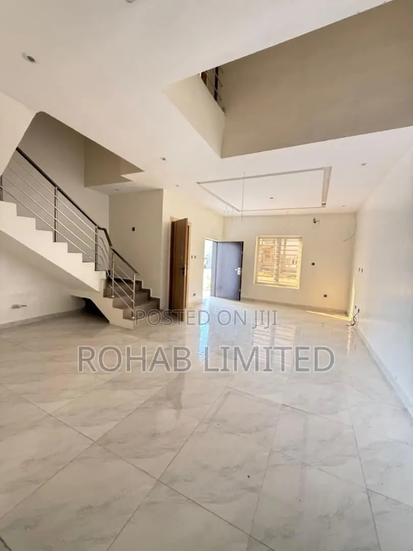 Furnished 3bdrm Duplex in Capital Terrace, Lekki Expressway for sale