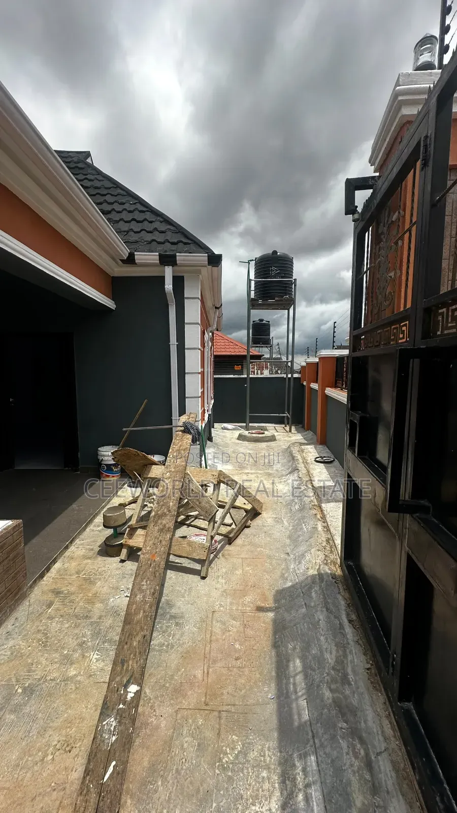 3bdrm Bungalow in Ifesowapo Estate, Akala Express for sale