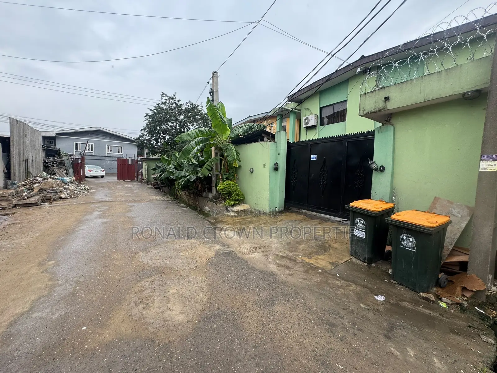 2bdrm Block of Flats in Coker Road for sale