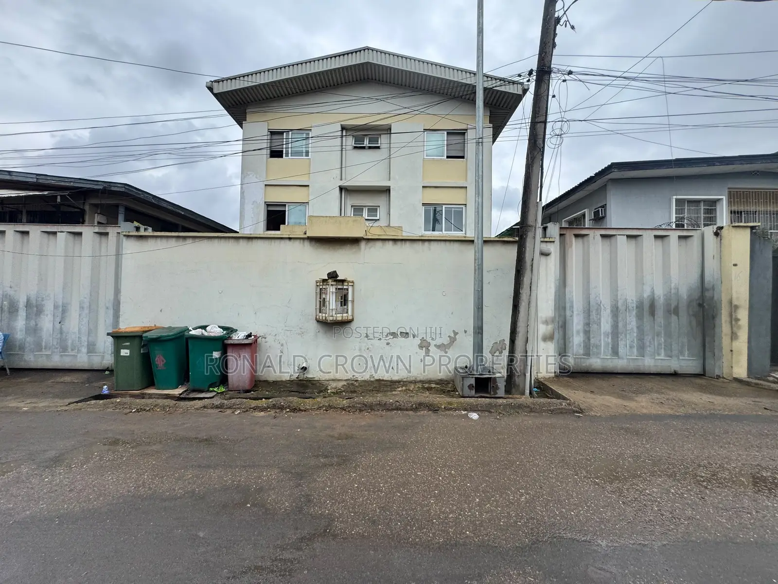 2bdrm Apartment in Bye Pass Ilupeju for sale