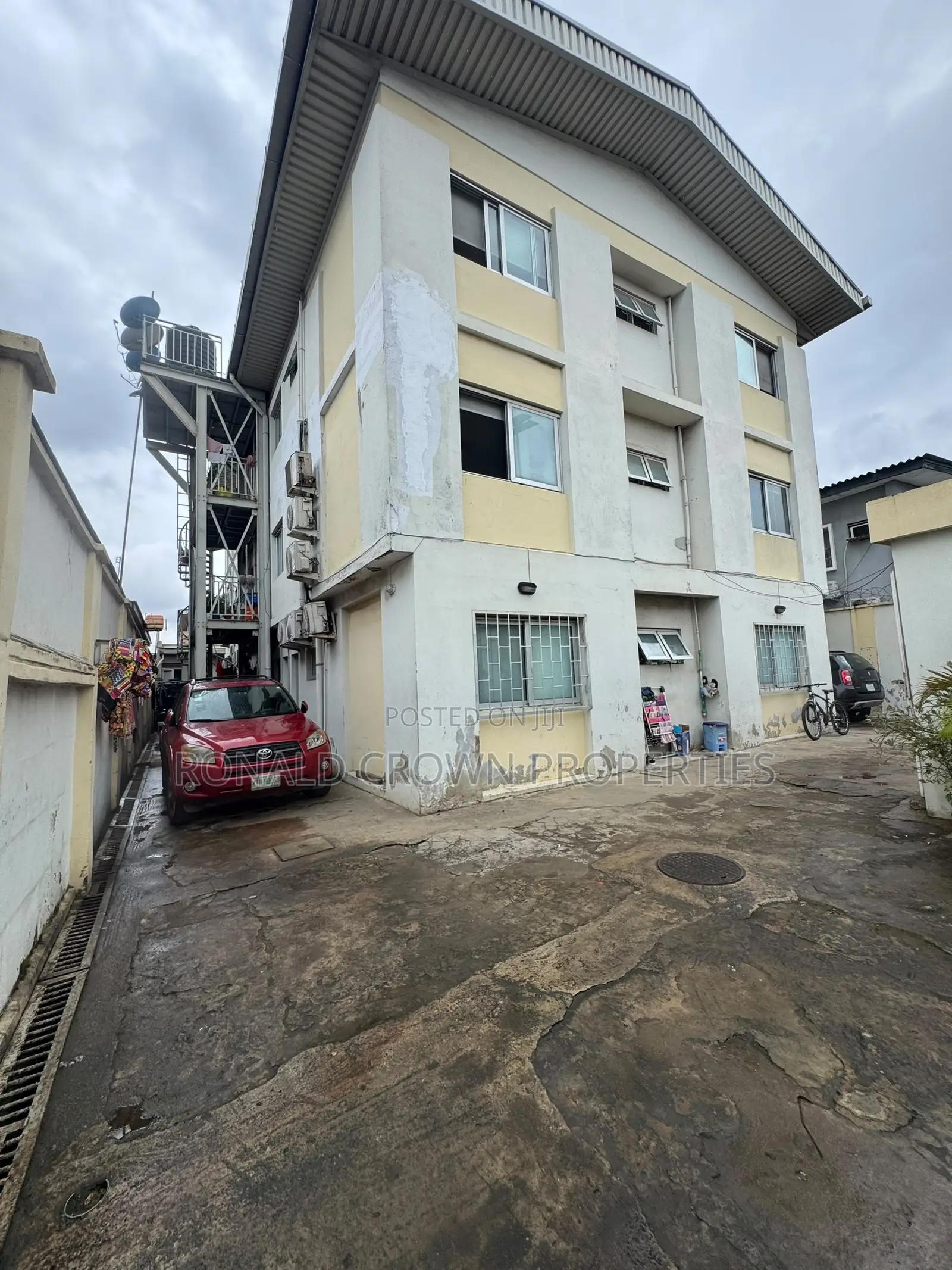 2bdrm Apartment in Bye Pass Ilupeju for sale