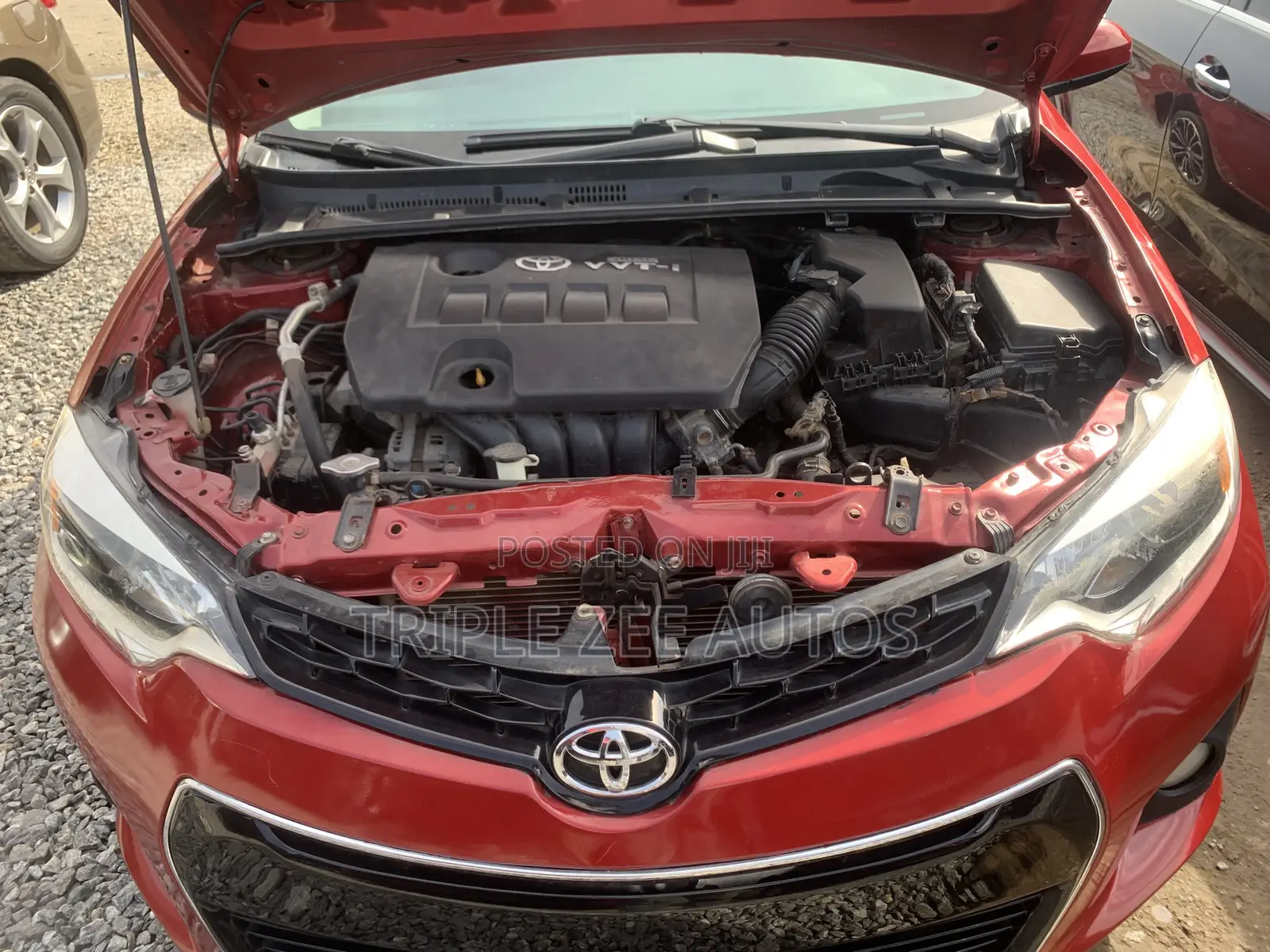 Toyota Corolla LE 4dr Sedan (1.8L 4cyl CVT) 2014 Red