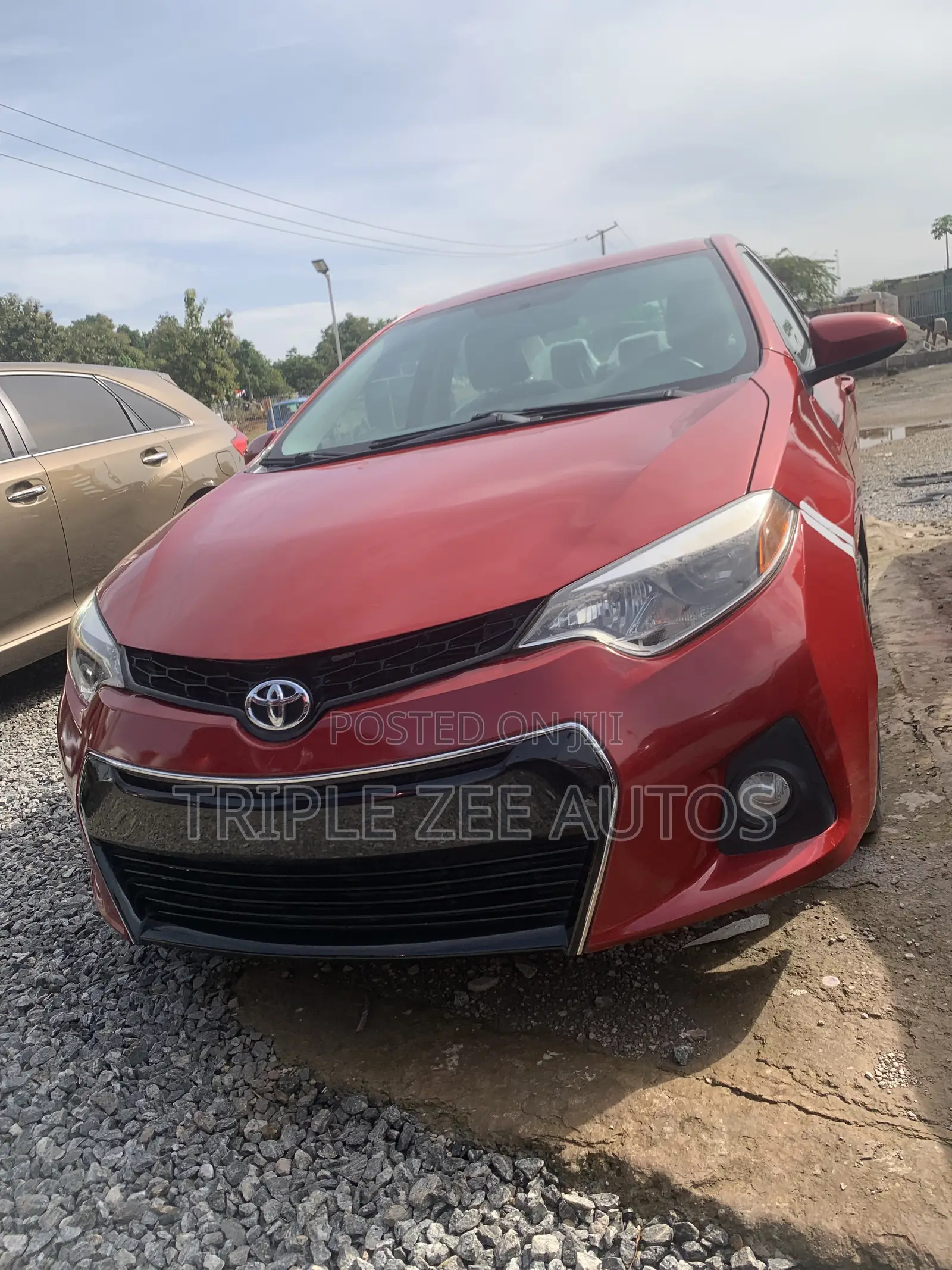 Toyota Corolla LE 4dr Sedan (1.8L 4cyl CVT) 2014 Red