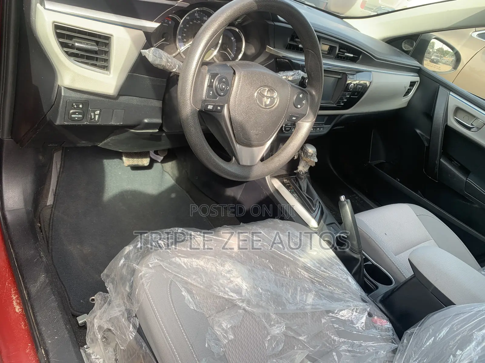 Toyota Corolla LE 4dr Sedan (1.8L 4cyl CVT) 2014 Red