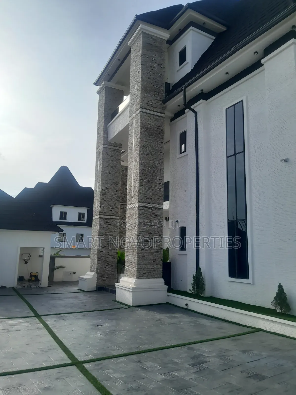 5bdrm Duplex in Emerald, Galadimawa for sale