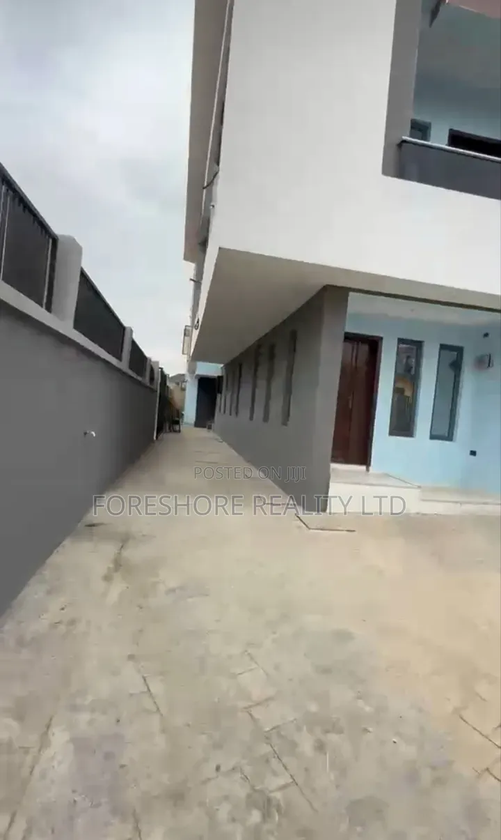2bdrm Apartment in Sawmill, Ifako-Gbagada for sale