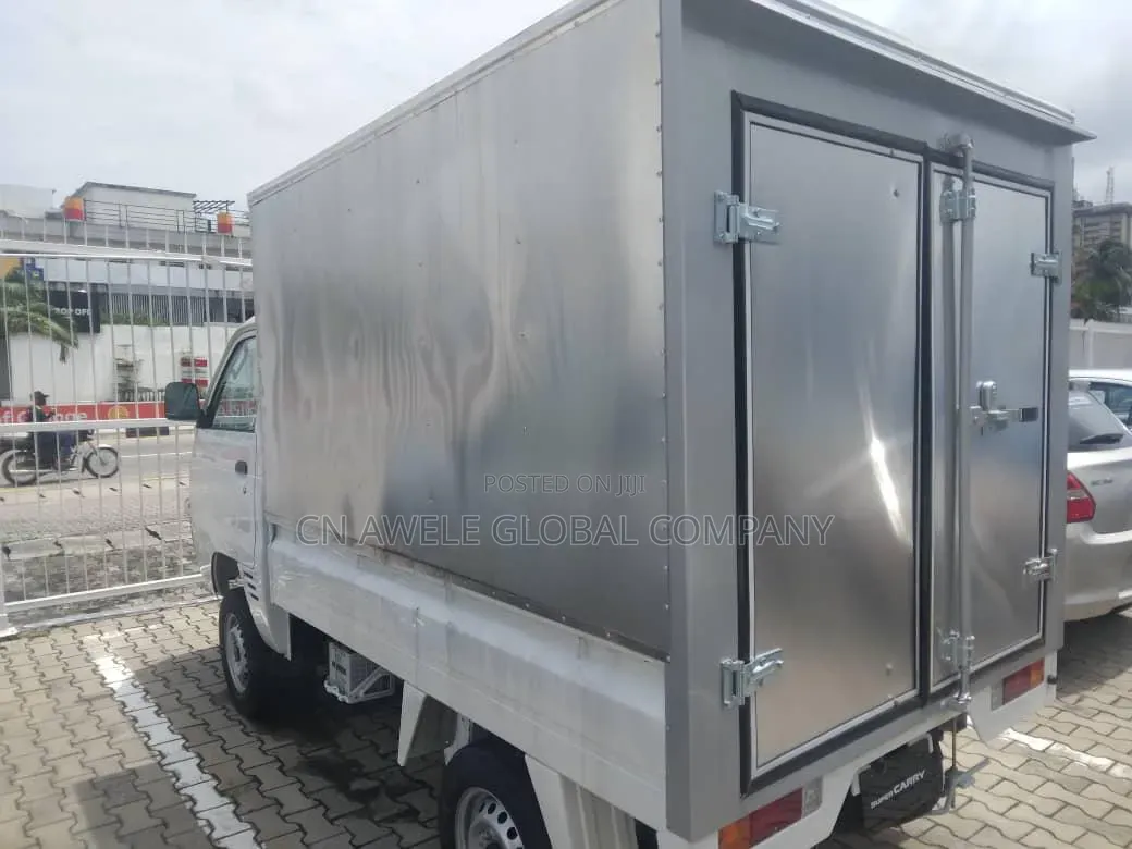 Mini Super Carry Suzuki Truck