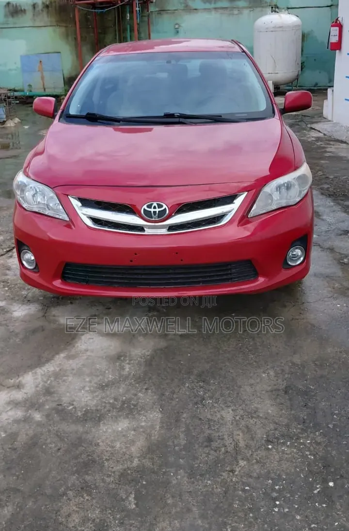 Toyota Corolla 2013 Red