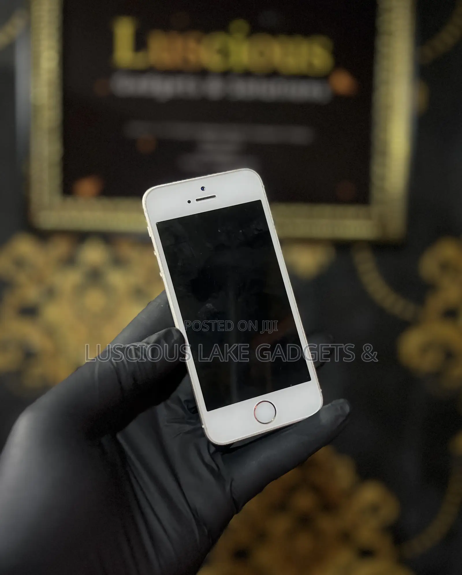 Apple iPhone SE 16 GB Gold