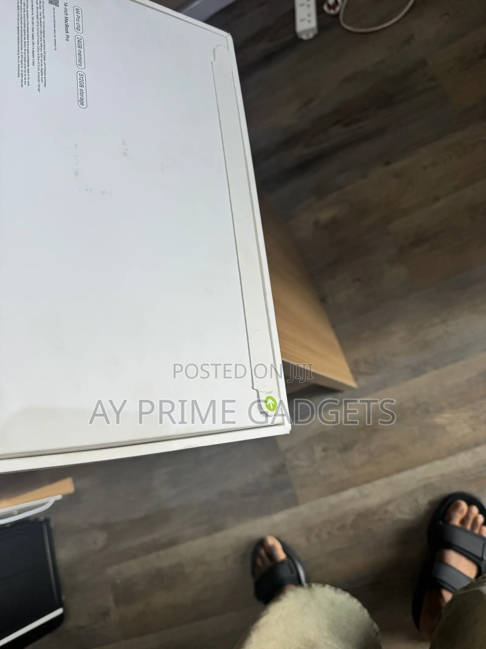 New Laptop Apple MacBook Pro 2024 M4 Pro 24GB Apple M4 Pro SSD 512GB