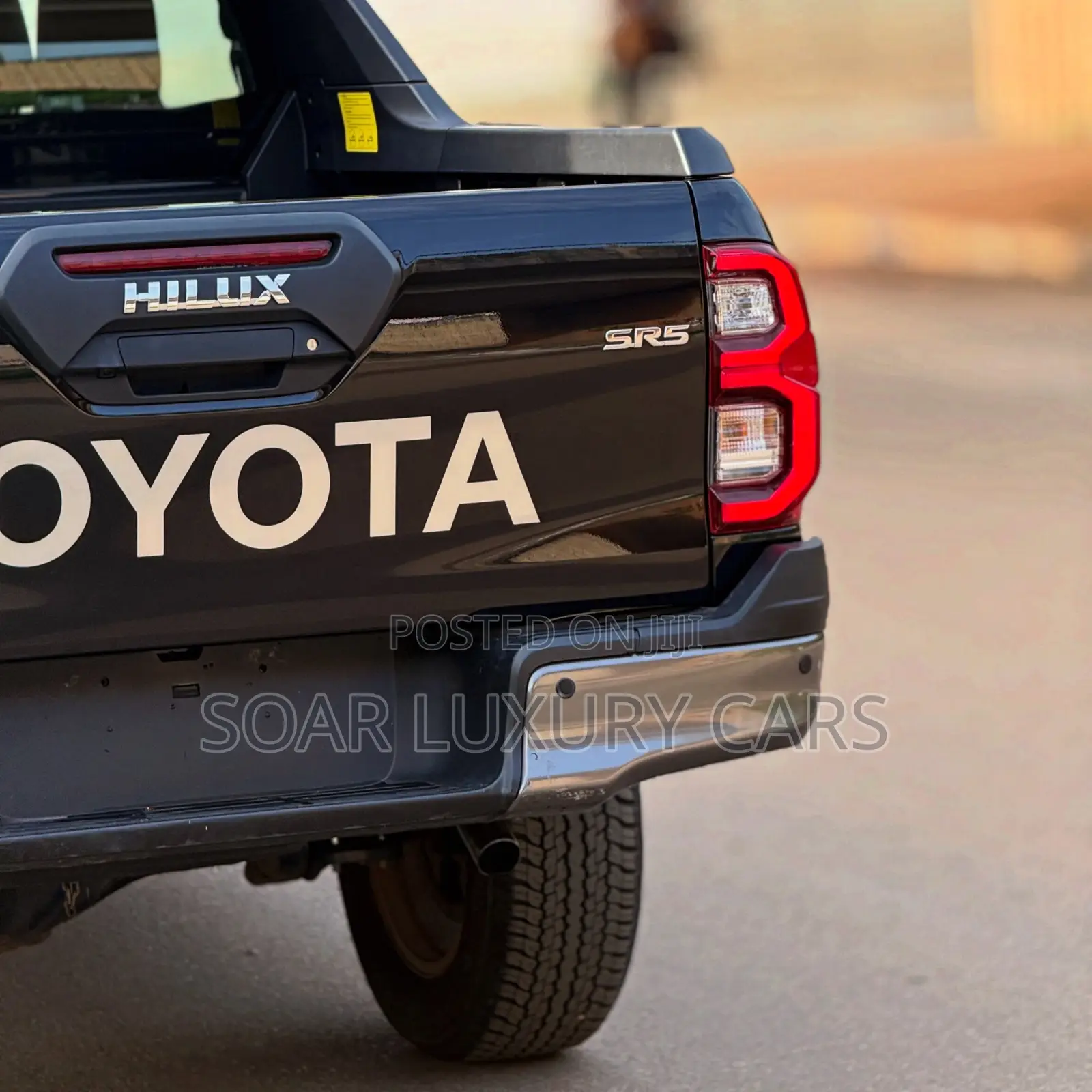 New Toyota Hilux SR5+ 2026 Black
