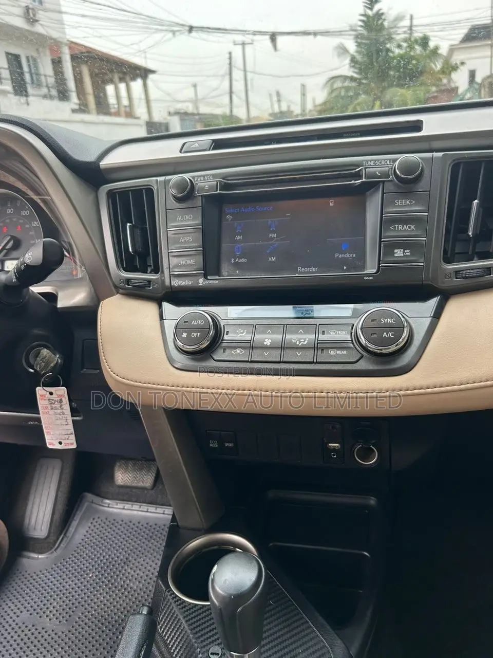 Toyota RAV4 XLE 4dr SUV AWD (2.5L 4cyl 6A) 2015 Gray