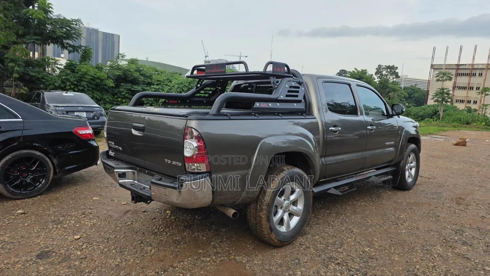 Toyota Tacoma V6 4dr Double Cab 4WD 5.0 ft. SB (4.0L 6cyl 5A) 2015 Gray