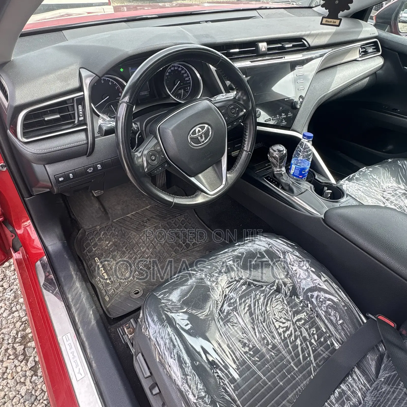 Toyota Camry SE 2021 Red