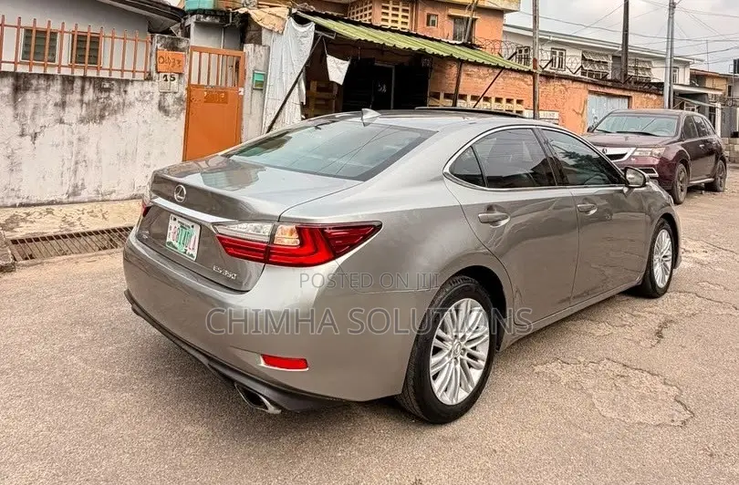 Lexus ES 2016 Gold