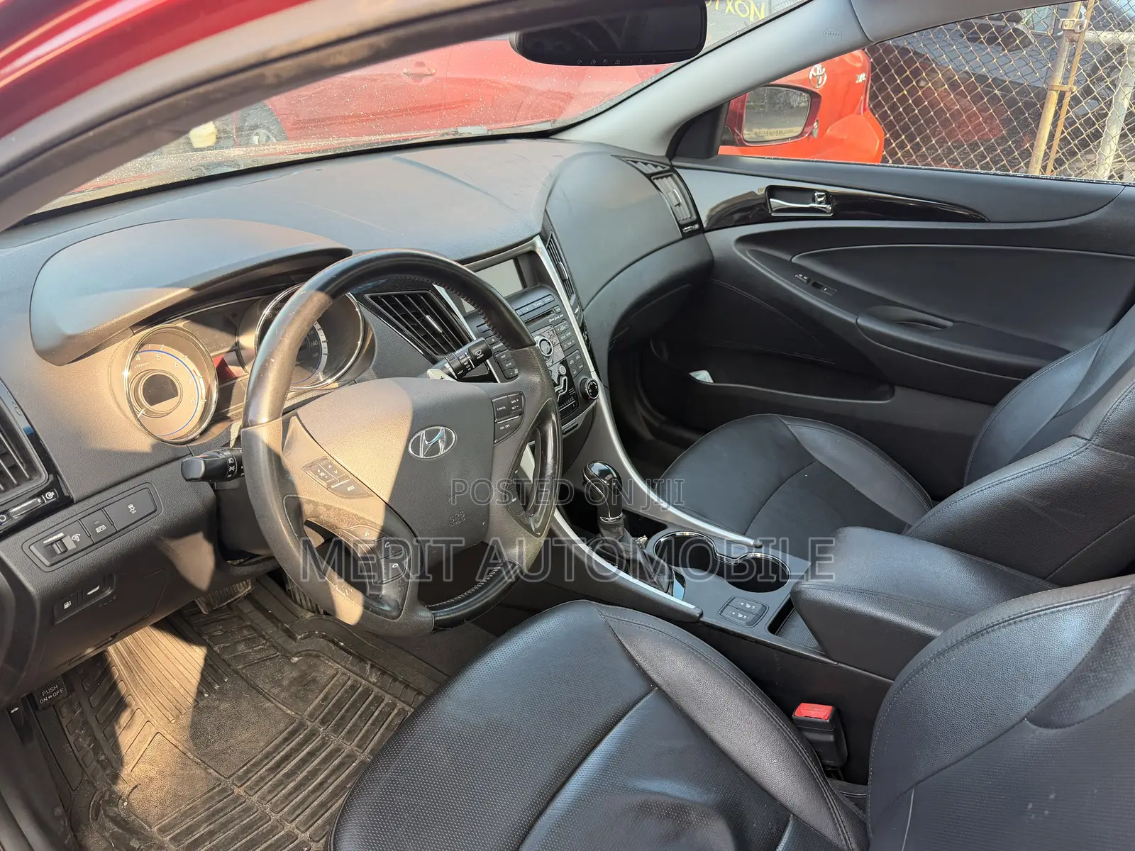 Hyundai Sonata Limited Sedan FWD (2.4L 4cyl 5A) 2010 Burgundy