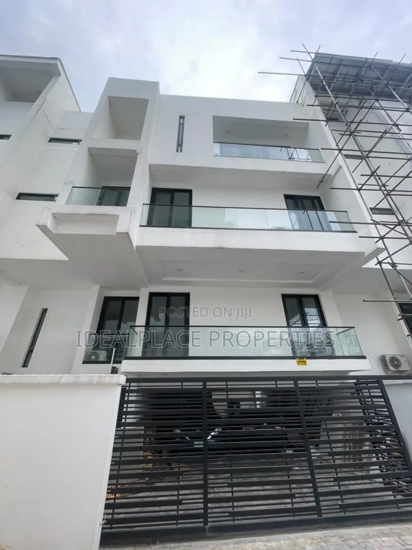 4bdrm Townhouse/Terrace in Banana Island for sale