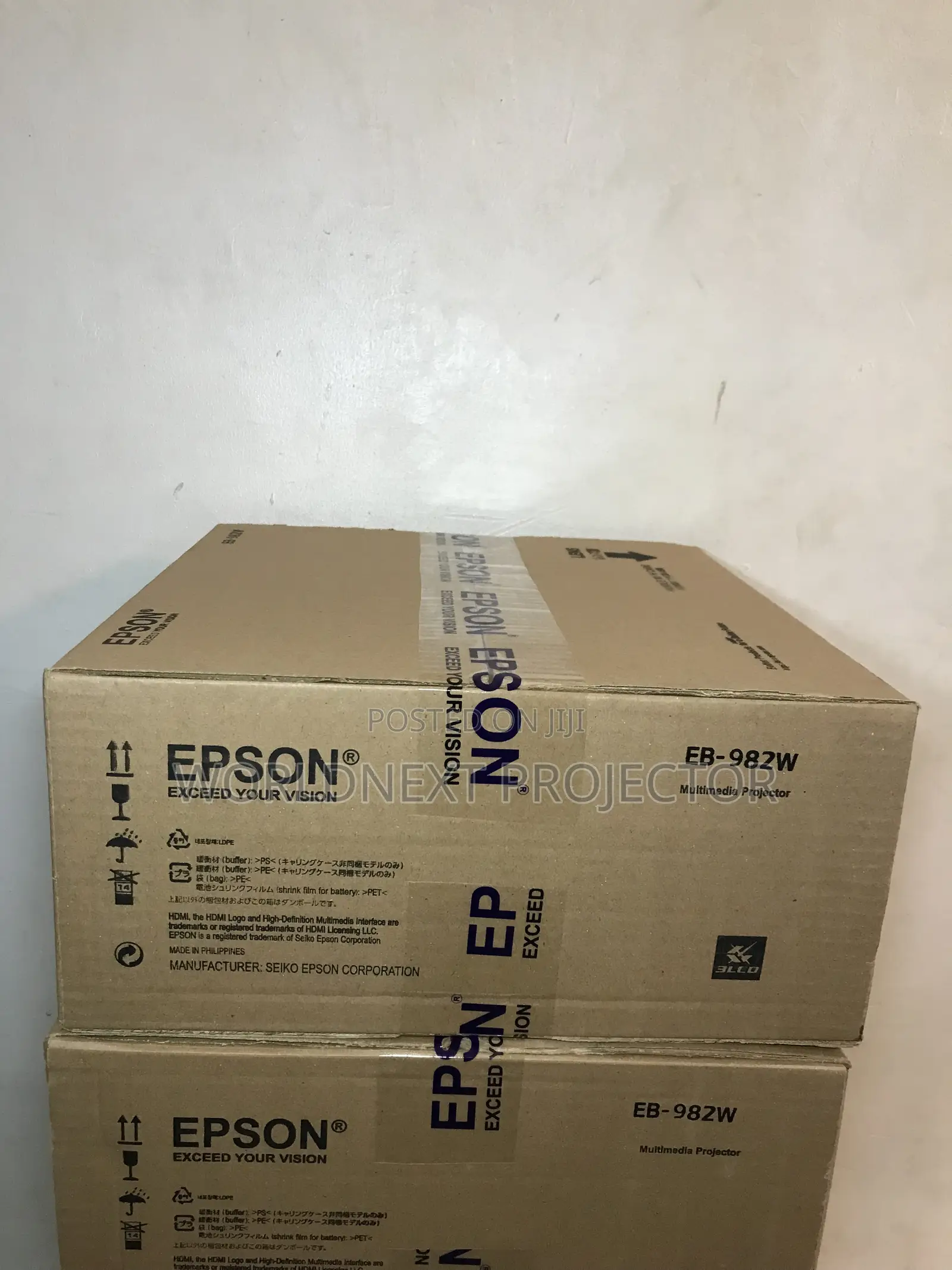 Epson EB-982W: Bright, Flexible Projection for Every Presentation