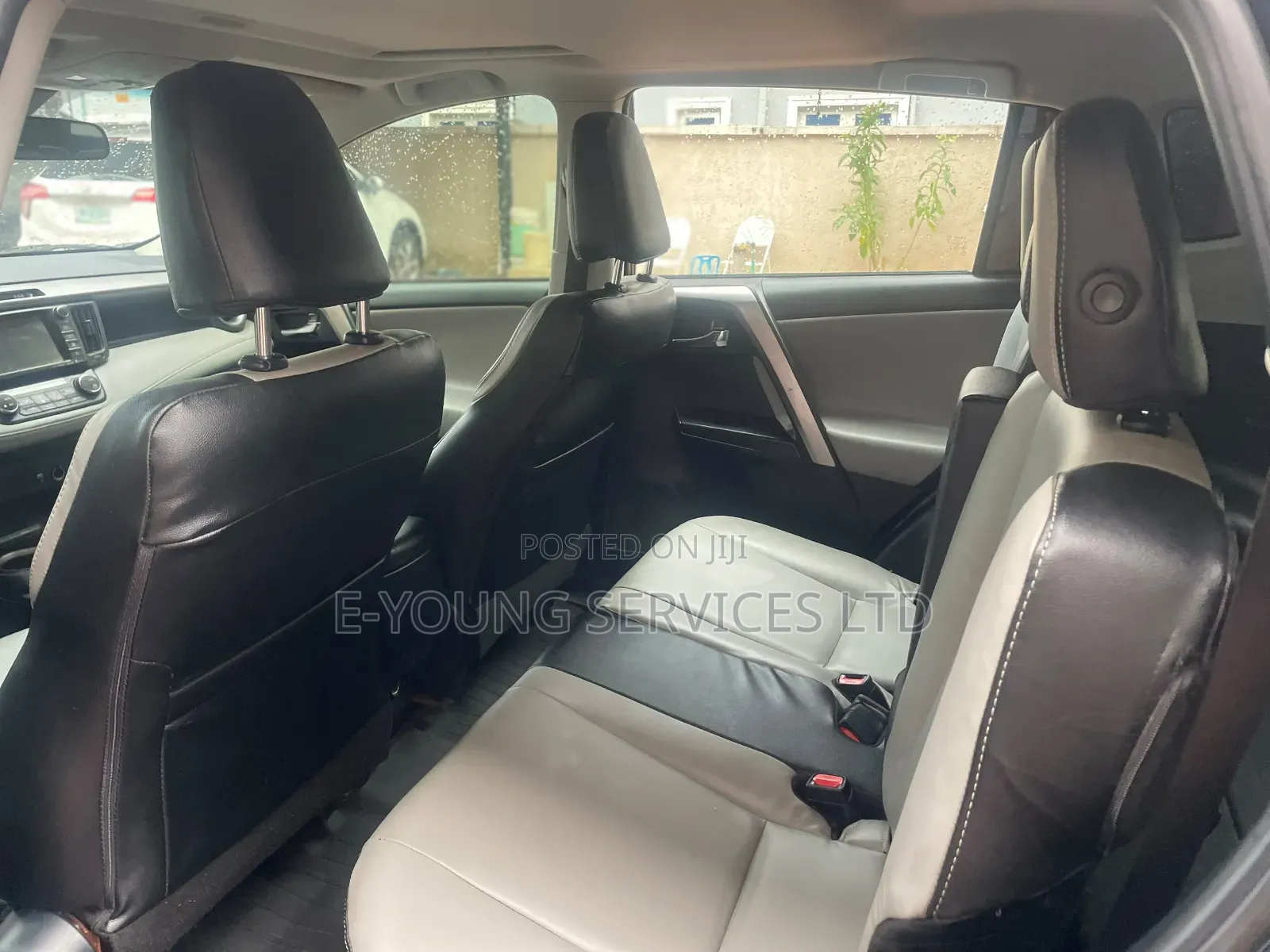 Toyota RAV4 XLE FWD (2.5L 4cyl 6A) 2017 Green