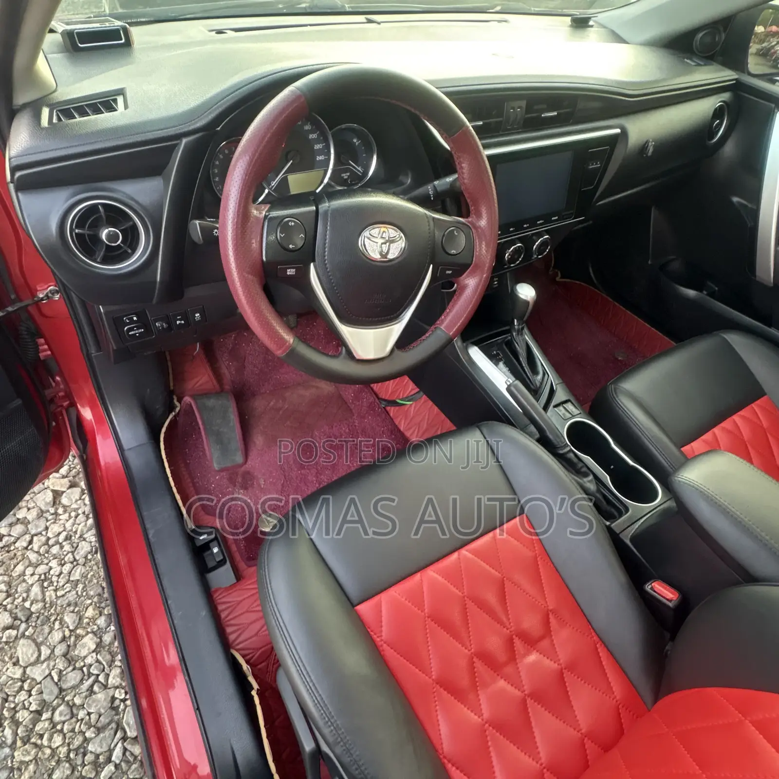 Toyota Corolla 2018 Red