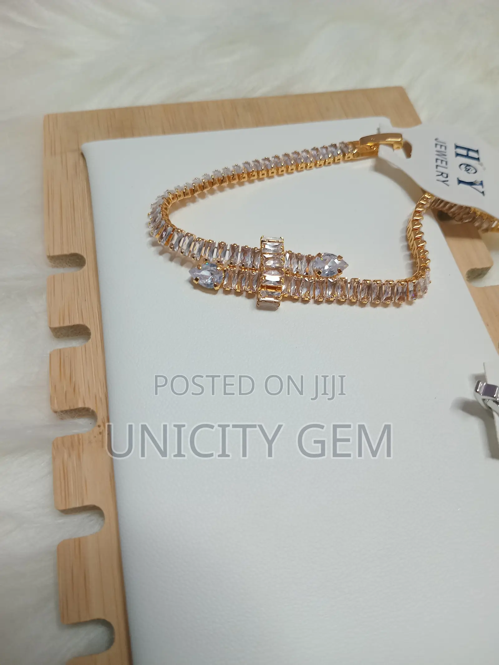 Luxury Zirconia Tennis Bracelet – Sparkling, Elegant Timeless