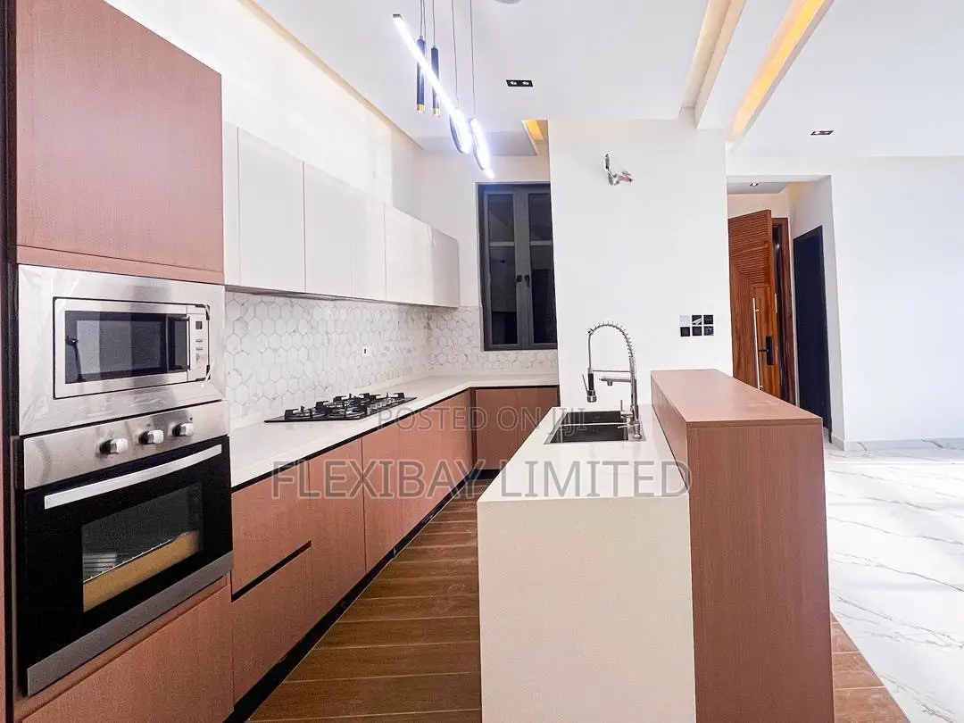 2bdrm Apartment in Lekki Phase 1 for sale