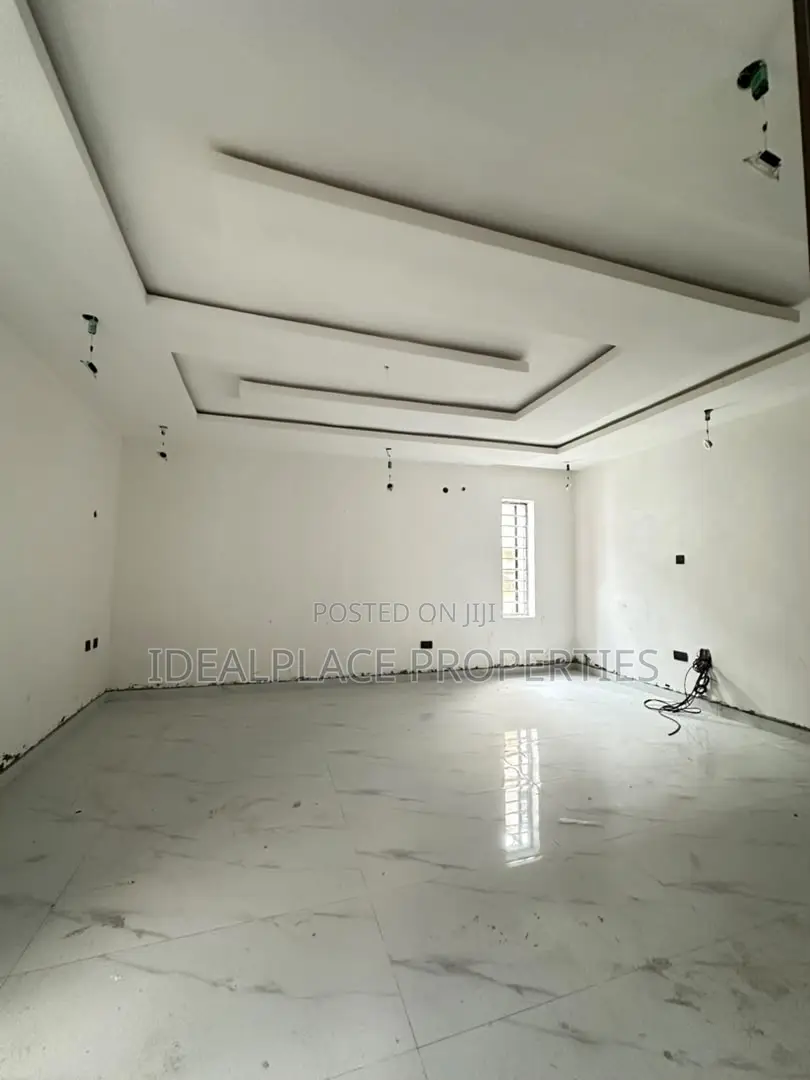5bdrm Duplex in Lekki Phase 1 for sale