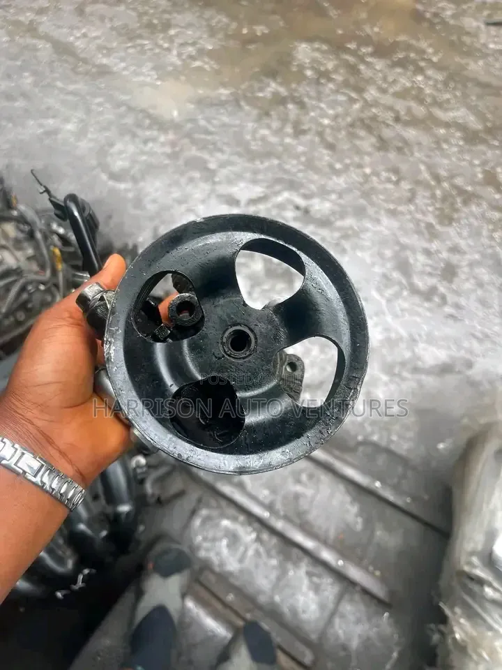 Toyota Sienna 2005-2010 Power Steering Pump