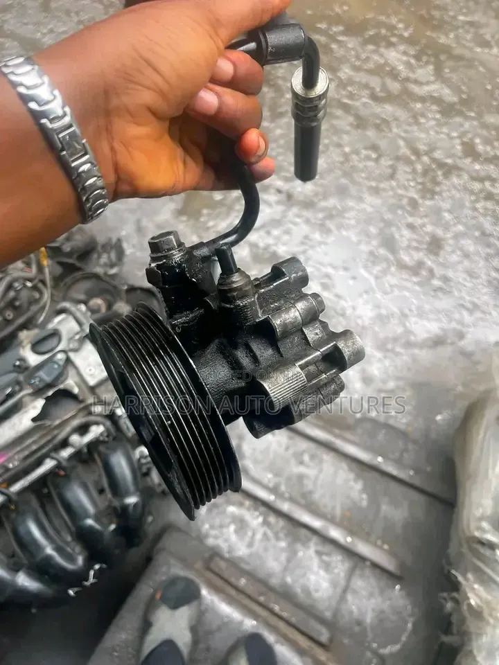 Toyota Sienna 2005-2010 Power Steering Pump