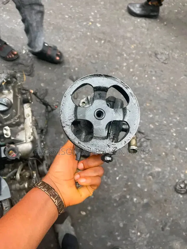 Toyota Corolla 2003-2007 Power Steering Pump