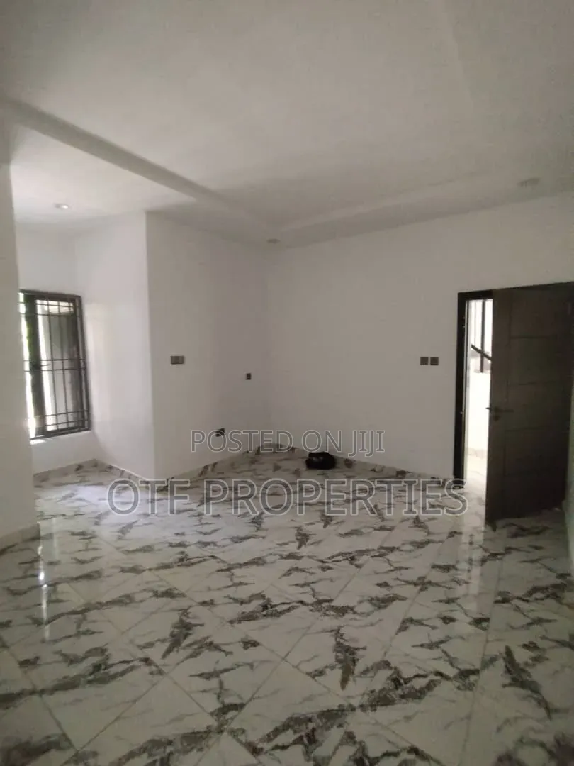 4bdrm Duplex in Area 1 Garki for rent