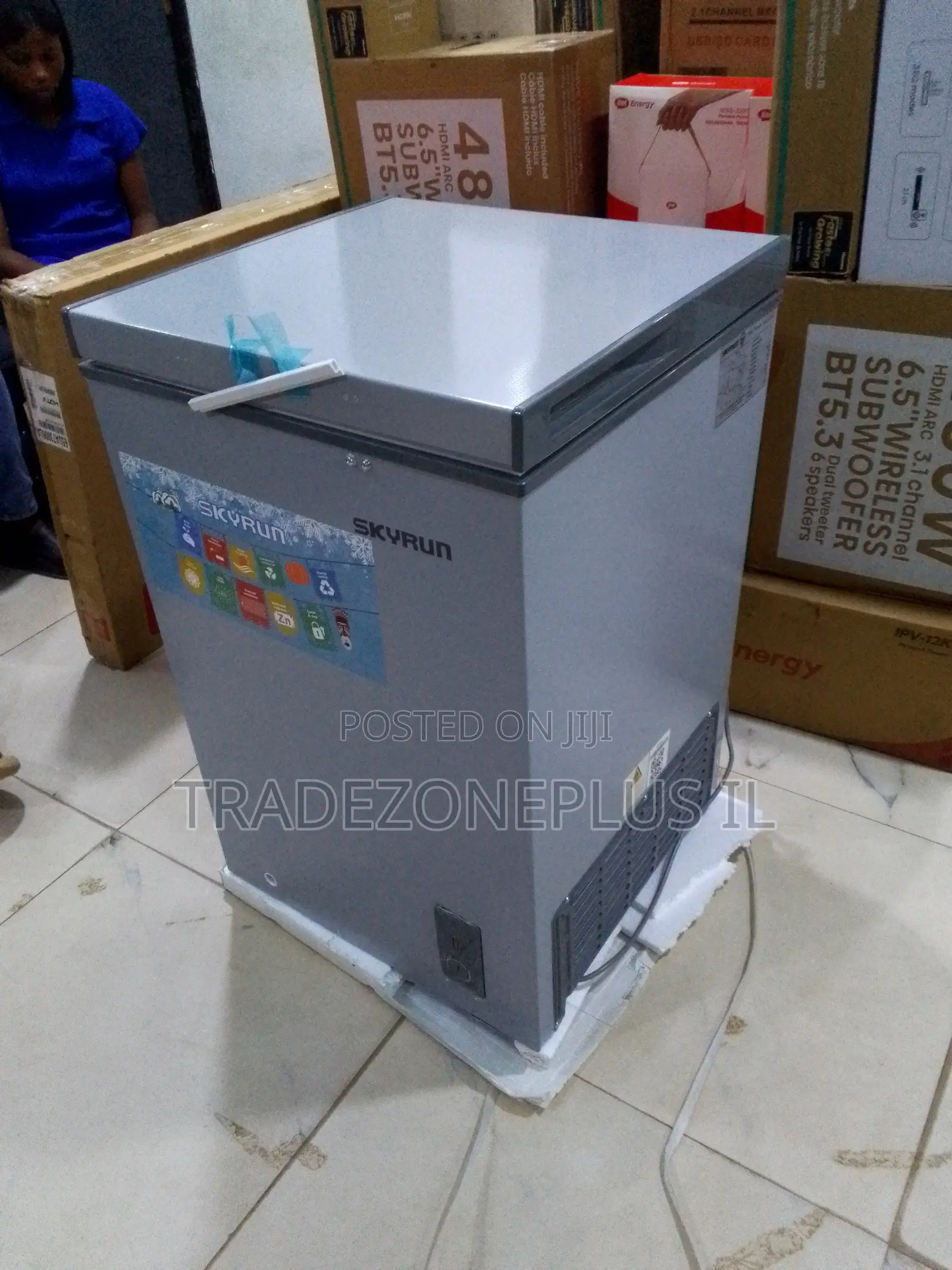 Skyrun BD-90A Deep Freezer – Neat Compact Design