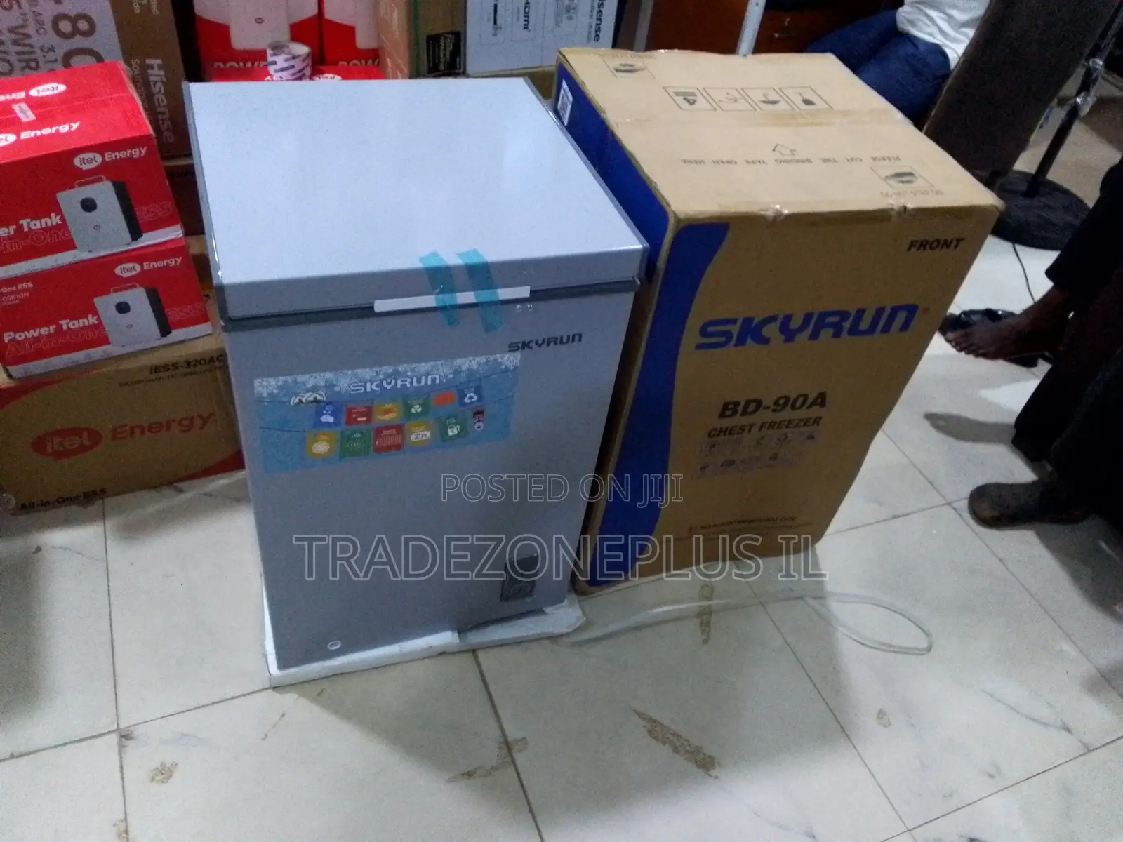 Skyrun BD90A Chest Freezer – Great for Small Spaces