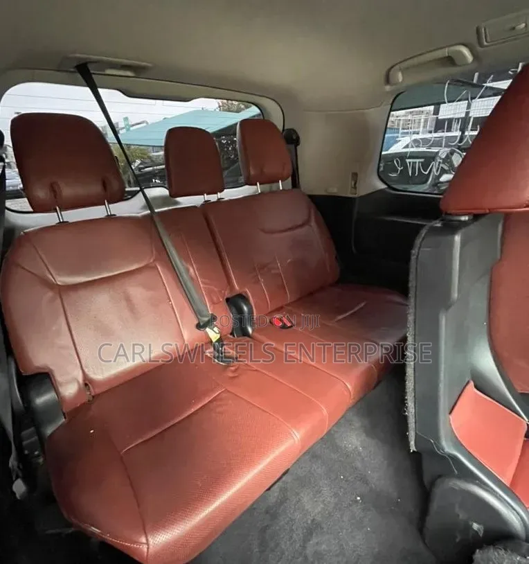 Lexus LX 570 (5 seats) AWD 2016 Gold