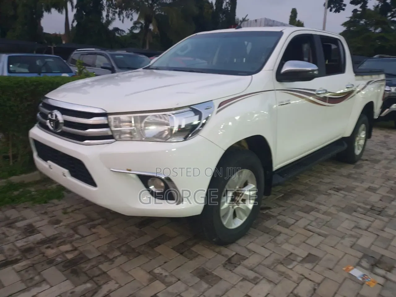 Toyota Hilux 2019 White