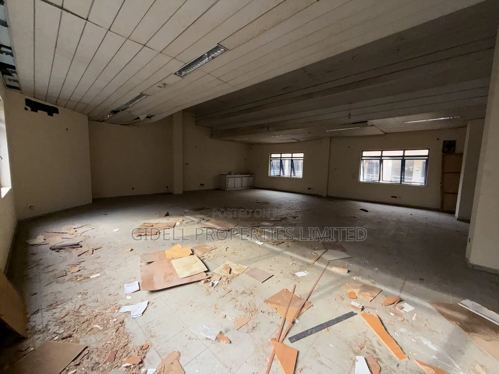 120SQM Office Space on the Second Floor in a Strategic Location